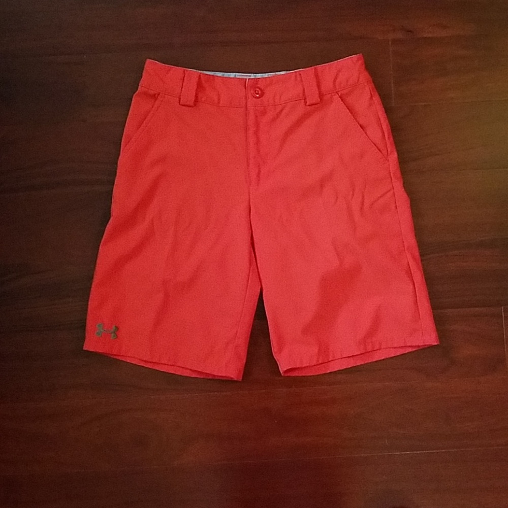 Boys Underarmour Heatgear golf shorts size YM